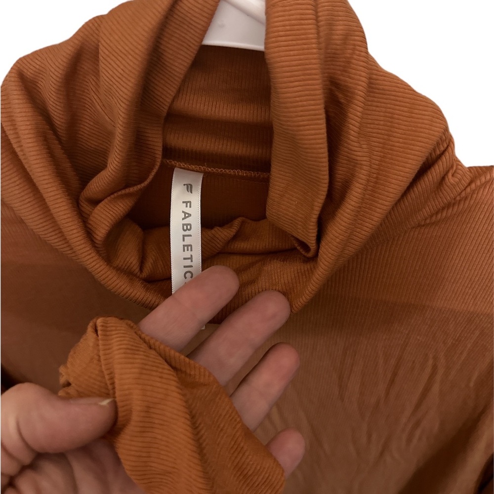 Nwot Fabletics Rust Color Turtle Neck Long Sleeve… - image 3